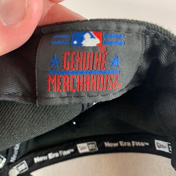 Pittsburgh Pirates MLB Black New Era 9Forty Strapback Hat - Picture 6 of 6